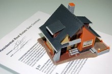 Agevolazione prima casa  residenza anagrafica della famiglia , Cassazione sentenza n. 16355 del 2013 ,