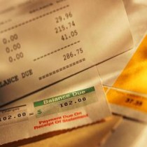Fatture per operazioni fittizie tra parenti ed onere della prova - Cassazione sentenza n. 16857 del 2013