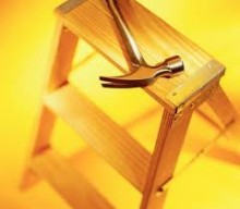 Infortunio sul lavoro: responsabilità di verifica dell’idoneità di una attrezzatura di lavoro - Cassazione sentenza n. 11063 del 2013