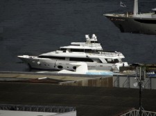 Sequestro per equivalente e proporzione tra valore dei beni e profitto da reato - Cassazione sentenza n. 42369 del 2013