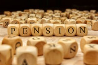 risoluzione del rapporto di lavoro per età pensionabile nessuna indennità di preavviso